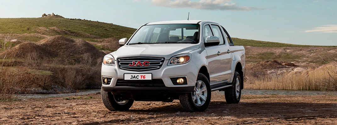 Jac T6